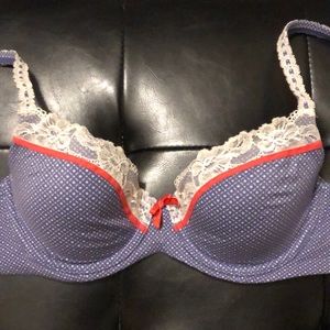 Stunning Victoria’s Secret bra